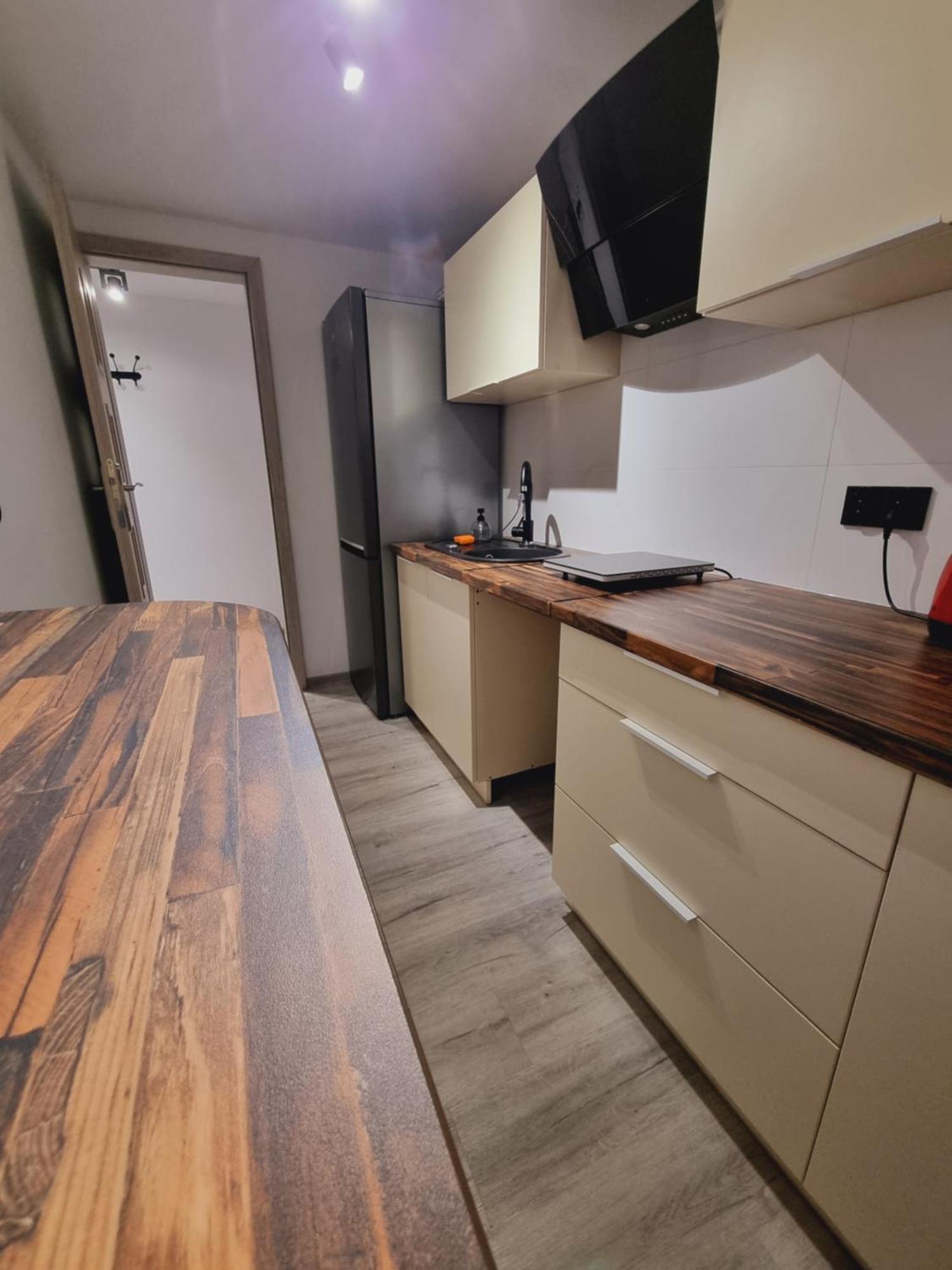 Apartament Paula 耶莱尼亚古拉 外观 照片